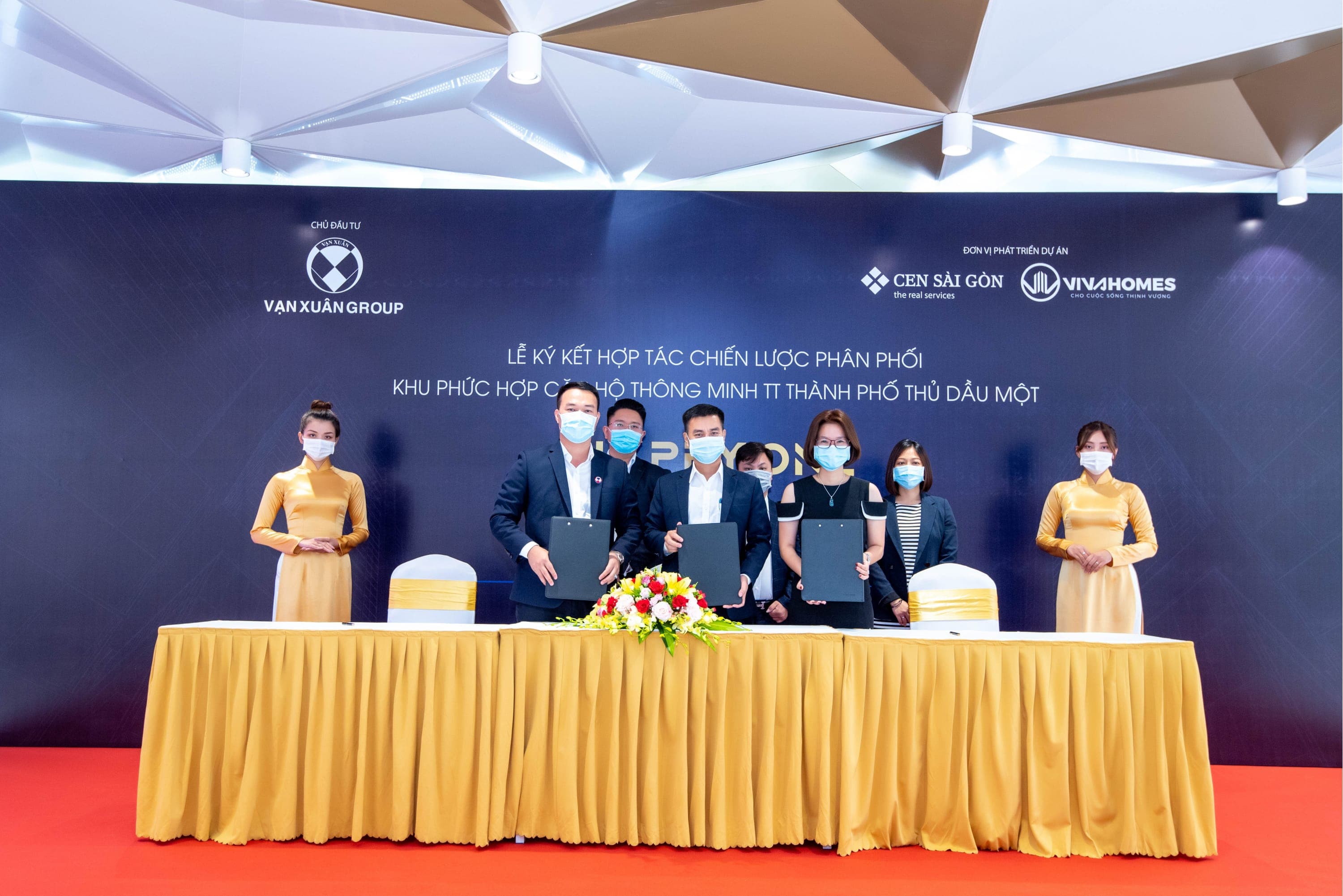 LỄ KÝ KẾT HỢP TÁC CHIẾN LƯỢC PHÂN PHỐI HAPPY ONE - CENTRAL GIAI ĐOẠN 2