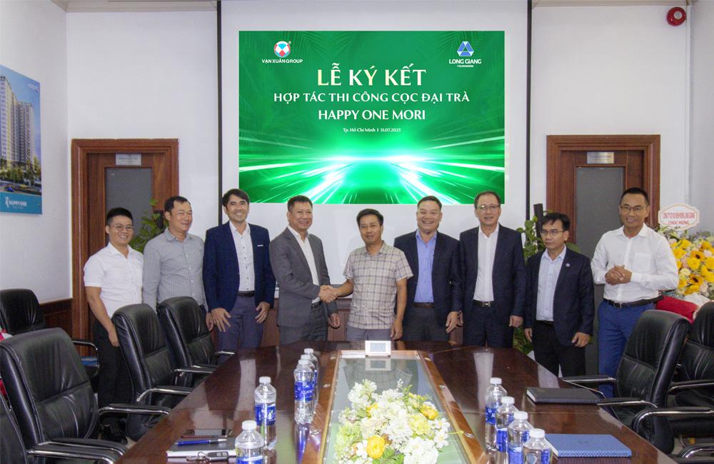 VẠN XUÂN GROUP & LONG GIANG FOUNDATION KÝ HỢP TÁC THI CÔNG CỌC ĐẠI TRÀ DỰ ÁN HAPPY ONE MORI 