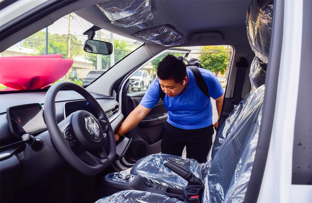 HOÀN TẤT TRAO XE Ô TÔ VINFAST VF5 PLUS VÀ HONDA SH 160i CHO KHÁCH HÀNG 