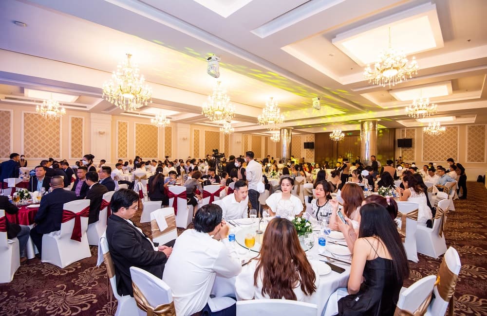 Tưng bừng Lễ kỷ niệm 17 năm thành lập Vạn Xuân Group 